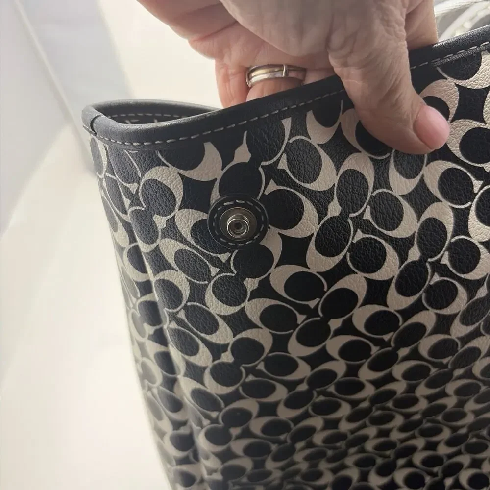 Coach f15159 travel